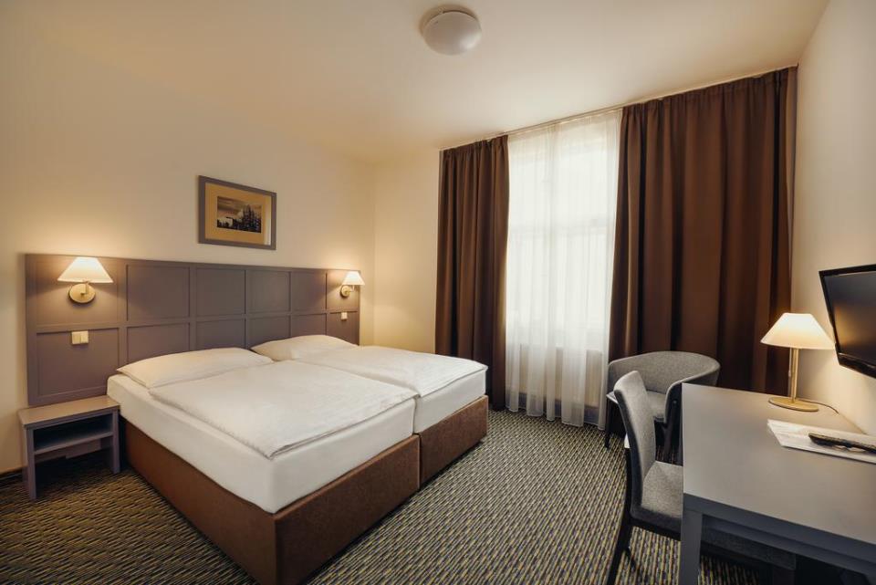 Central Hotel - Prague - Room.jpg