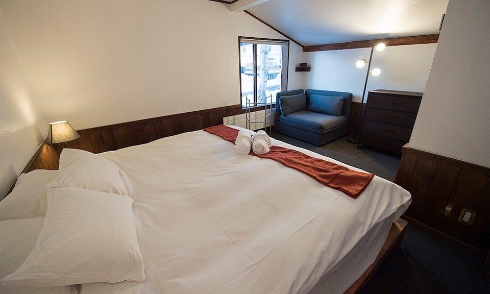 Niseko Accommodation Lodge 401 6