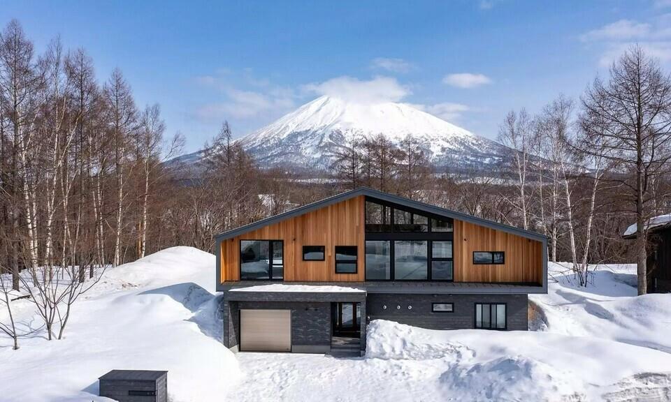 SHION NISEKO