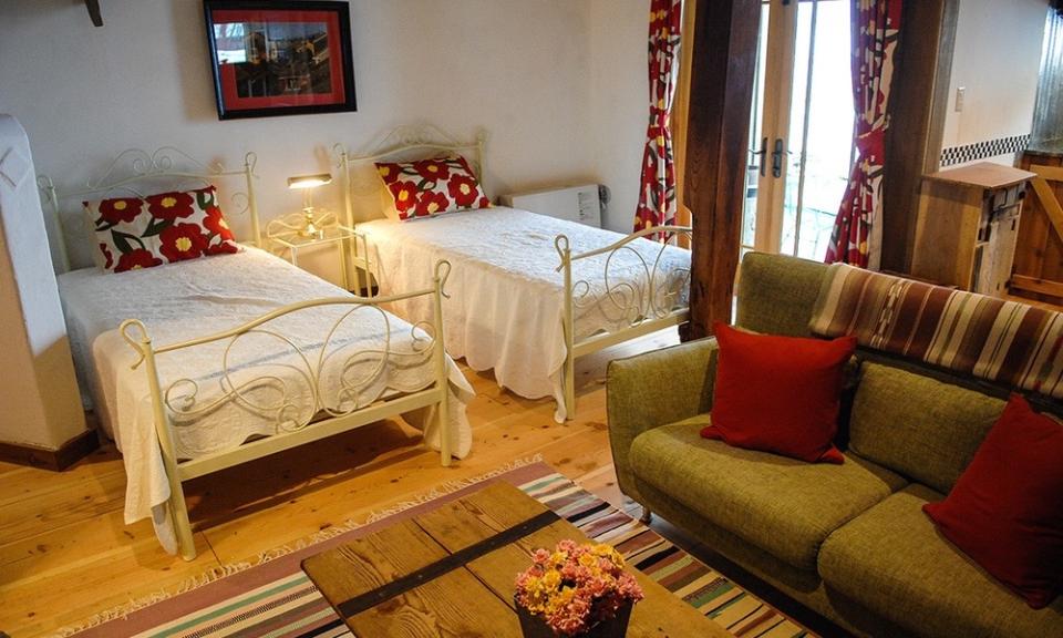 Hakuba Accommodation AGS Chalet 2